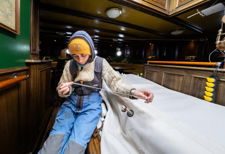 Jordi Plana Morales sail mending