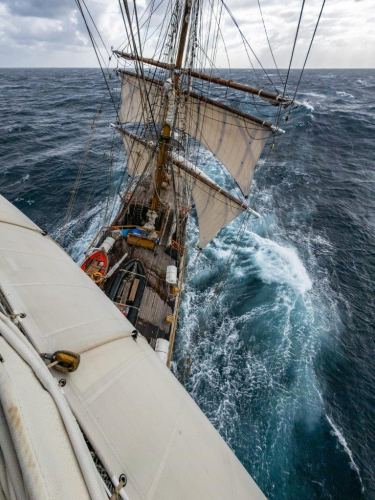 Sailing a brave South Atlantic by Jordi Plana Morales
