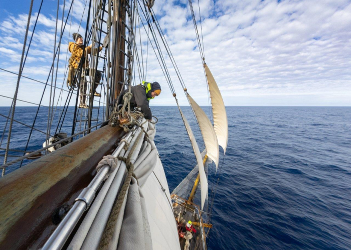 Drake passage jordi plana morales
