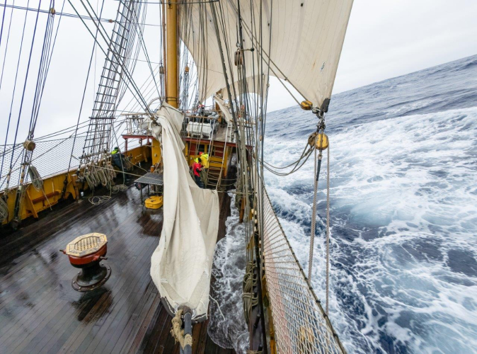 Drake passage jordi plana morales