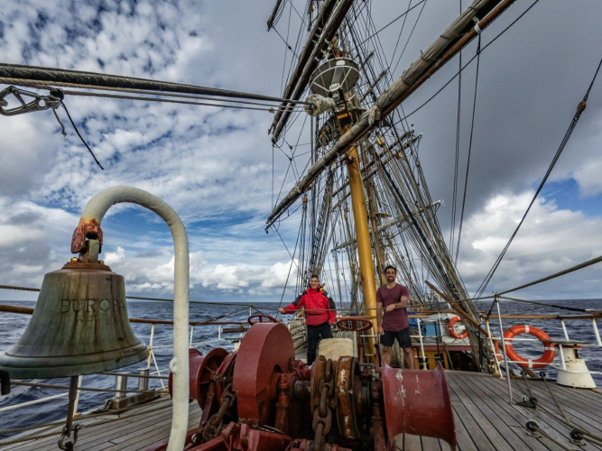 Variable weather and passing squalls by Jordi Plana Morales