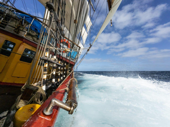 Southeasterlies by Jordi Plana Morales