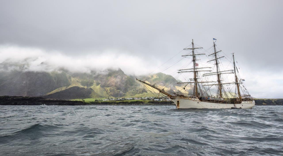A good day in Tristan da Cunha by Jordi Plana Morales