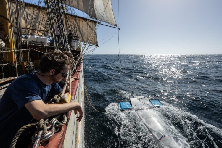 Southeasterlies by Jordi Plana Morales