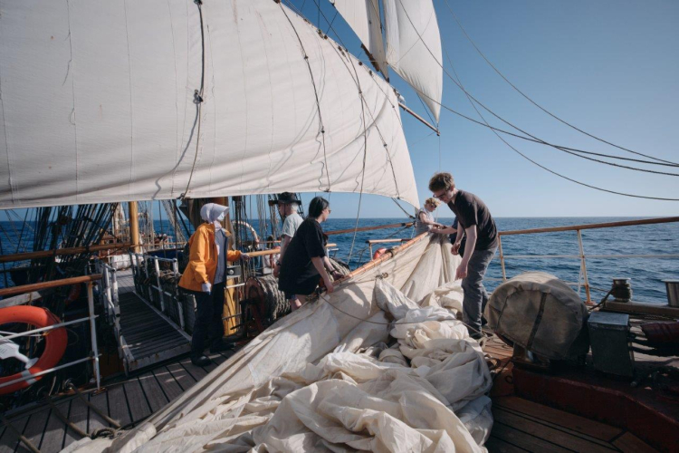 Southeasterlies by Richard Simko