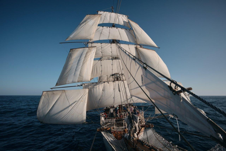 Southeasterlies by Richard Simko