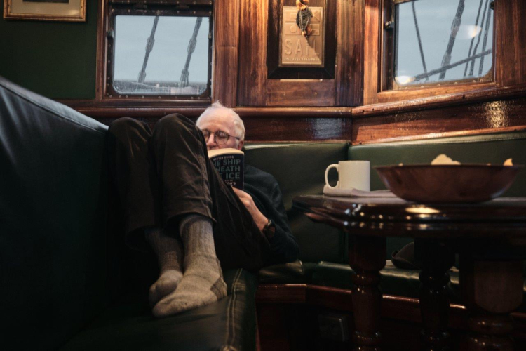 Close-hauled good sailing, closing up to the African coast by Richard Simko