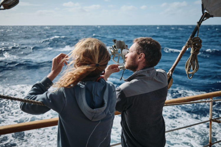  Southeasterlies entering the latitudes of the 20ºS by Richard Simko