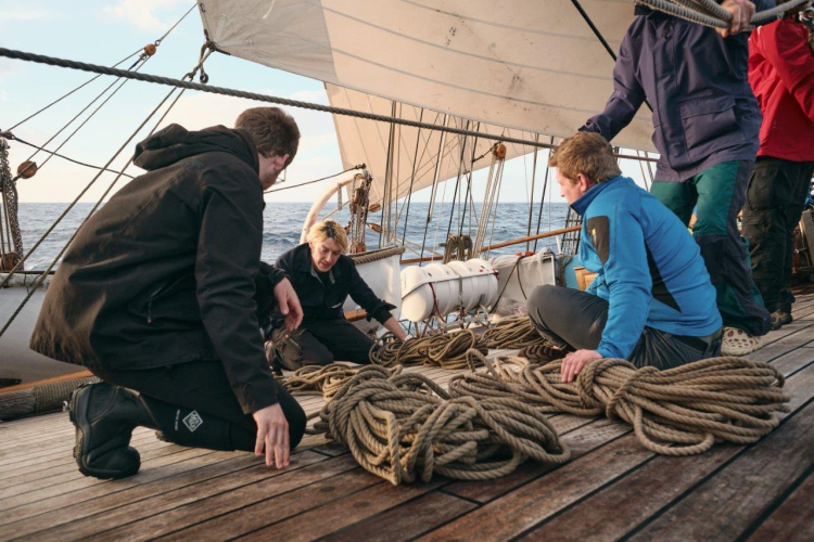 Sailing the Southeasterlies off the African coast by Richard Simko