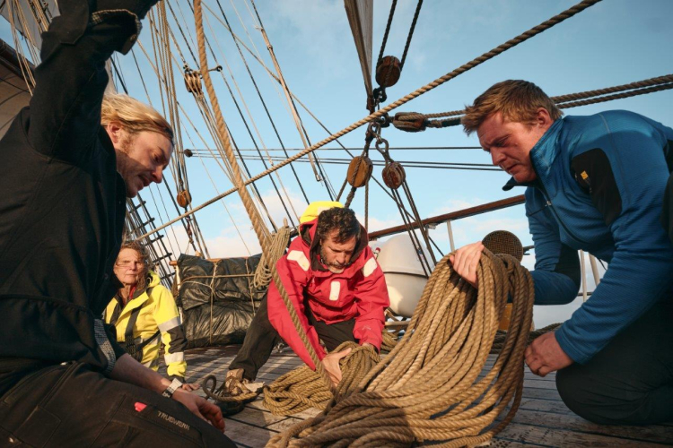 Sailing the Southeasterlies off the African coast by Richard Simko