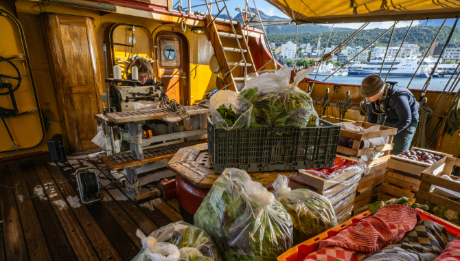 Stores and sailmending