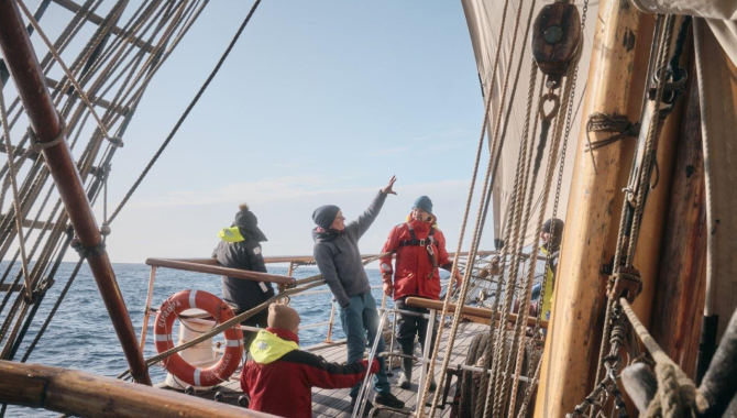 Sailing towards Tristan da Cunha by Richard Simko