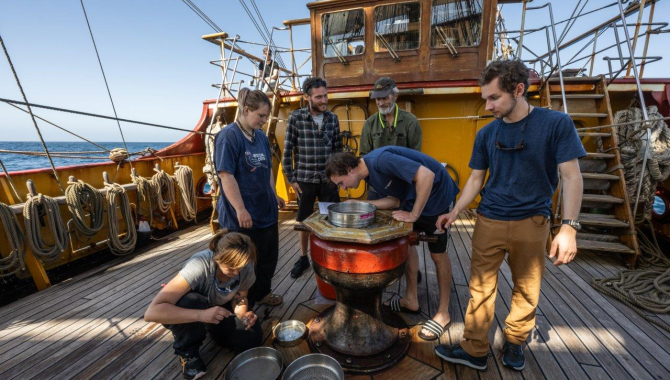 Southeasterlies by Jordi Plana Morales