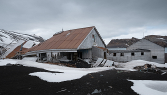 Whalers Bay by Richard Simko