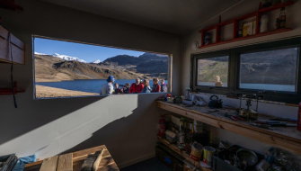 South Georgia, Jason Harbour and Maiviken by Jordi Plana Morales