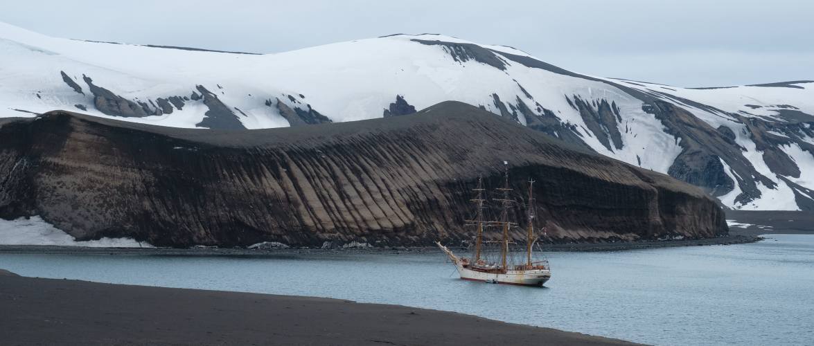 Telephone Bay by Richard Simko