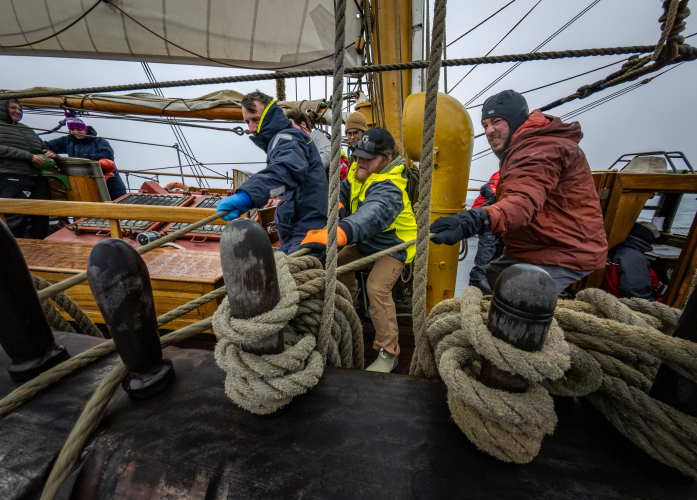 A temperamental Drake Passage Bark EUROPA Jordi Plana Morales