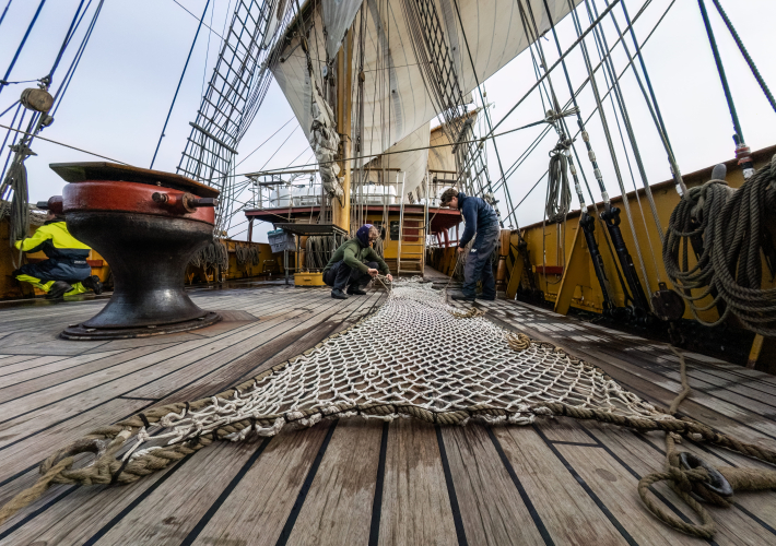 Sailing into the Beagle Channel - Bark EUROPA Jordi Plana Morales