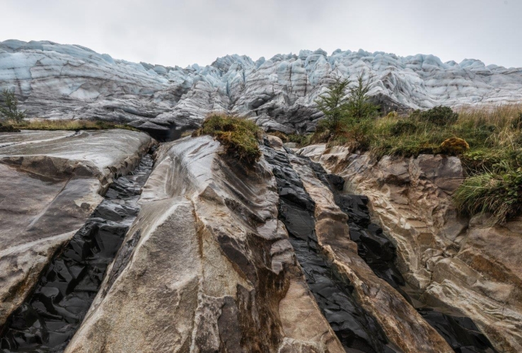 Sailing in the Chilean channels Fiordo Peel - Estero Amalia (Skua Glacier)