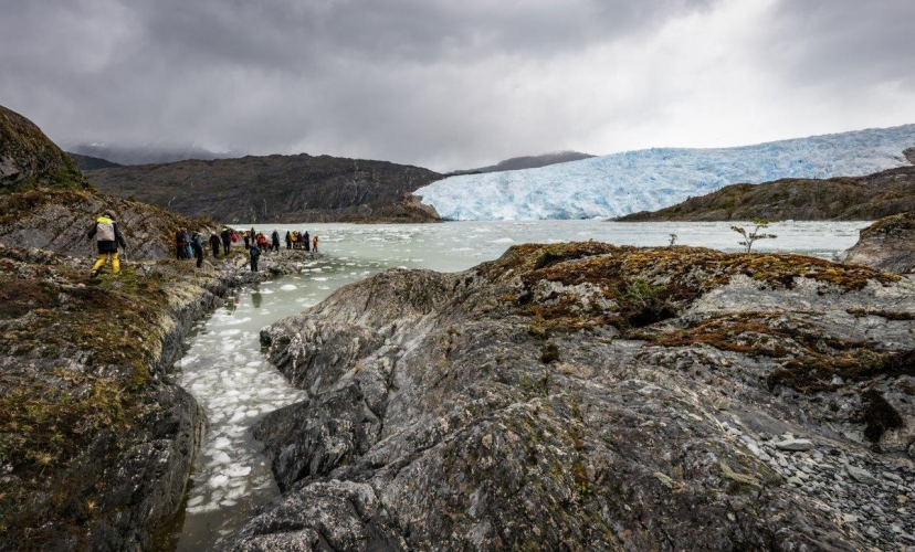 Sailing in the Chilean channels Fiordo Peel (Brujo Glacier) Bark EUROPA