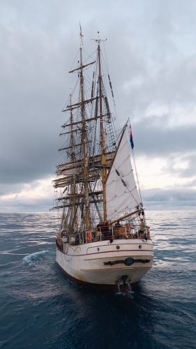 Sailing the Pacific to Pitcairn by Fraser Edwards