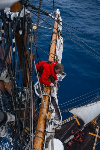 Sailing the Pacific to Pitcairn by Fraser Edwards