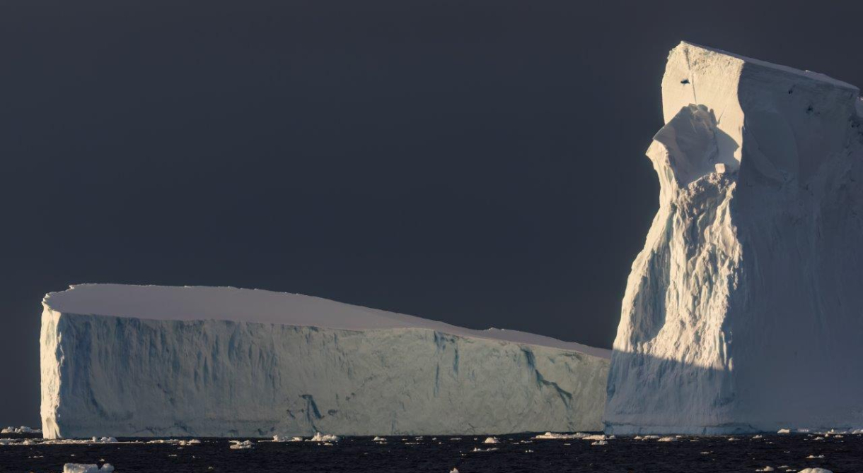 Golden hour ice scape