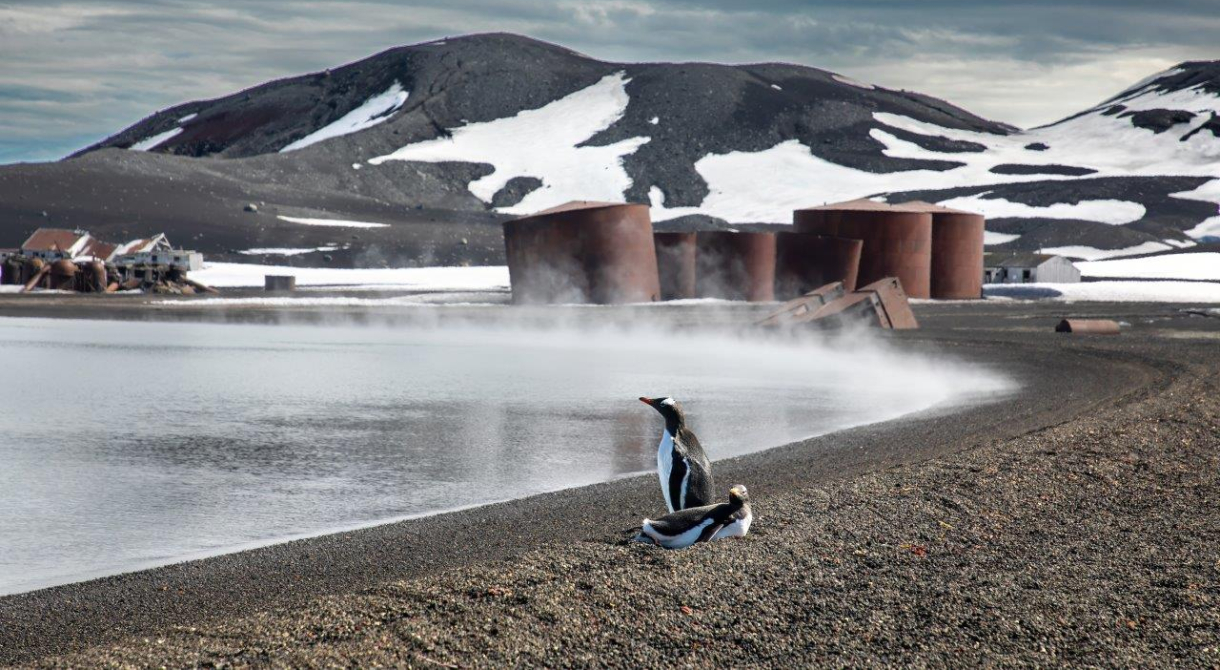 Deception Island by Ieltxu