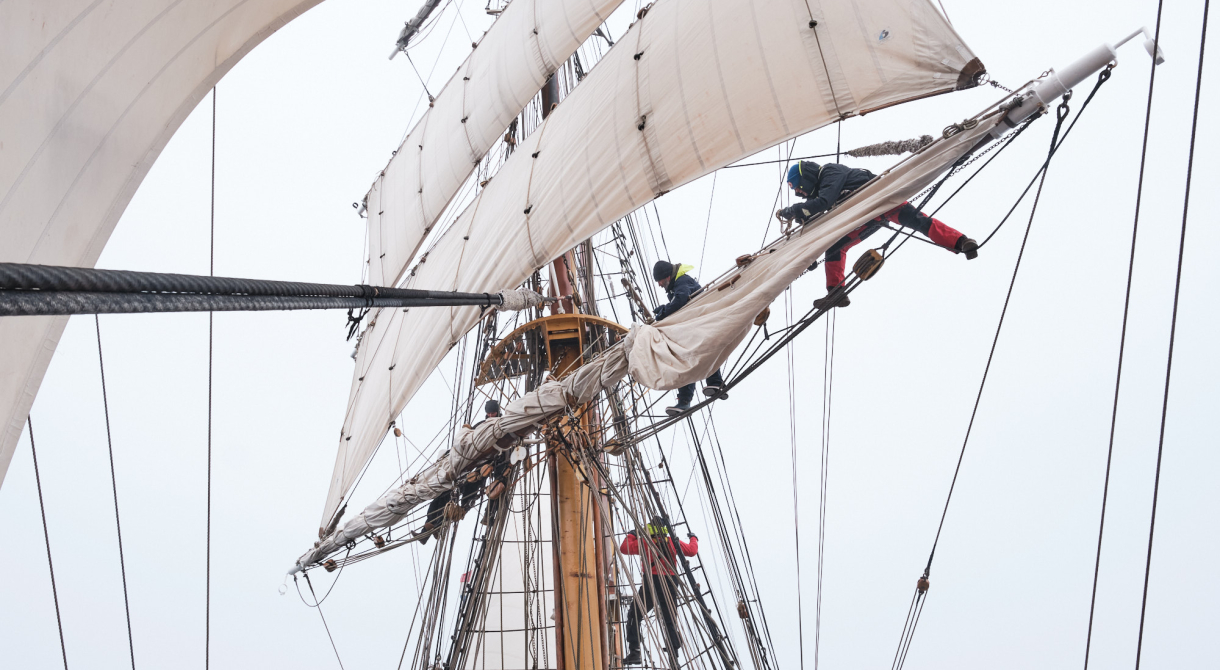 Furling going on in the rig