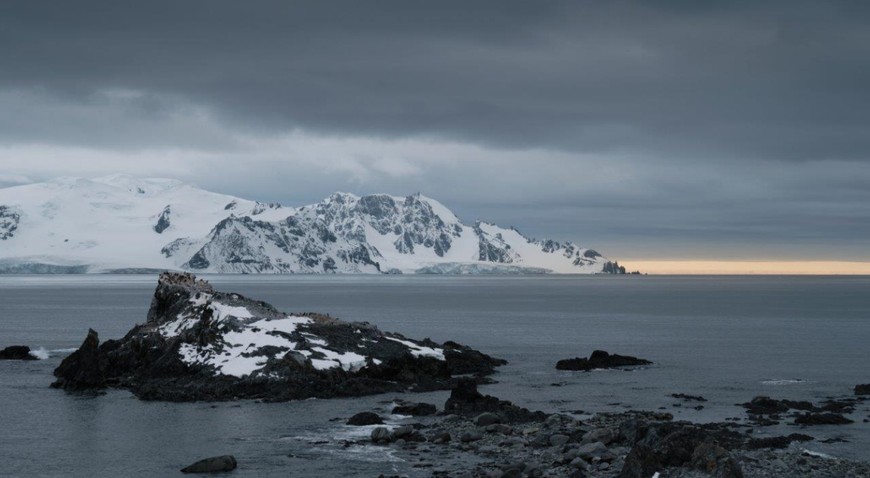 A view from Half Moon Island to Fort Point