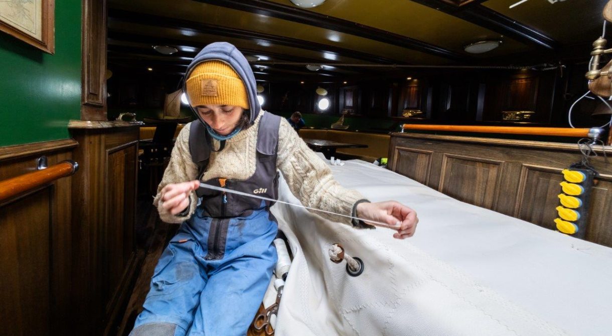 Jordi Plana Morales sail mending