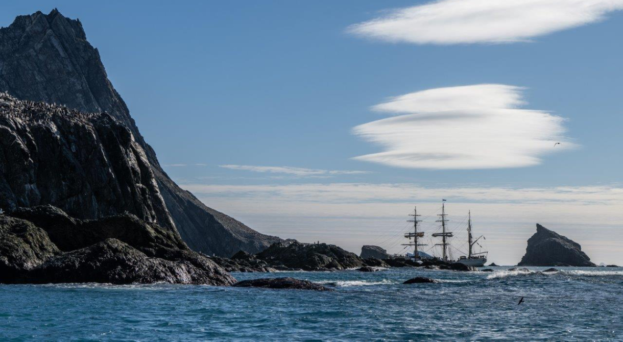 South Shetland Island Jordi Plana Morales Bark EUROPA