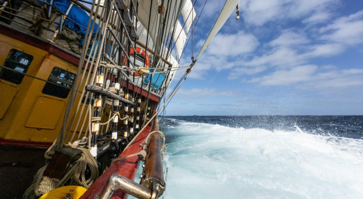 Southeasterlies by Jordi Plana Morales