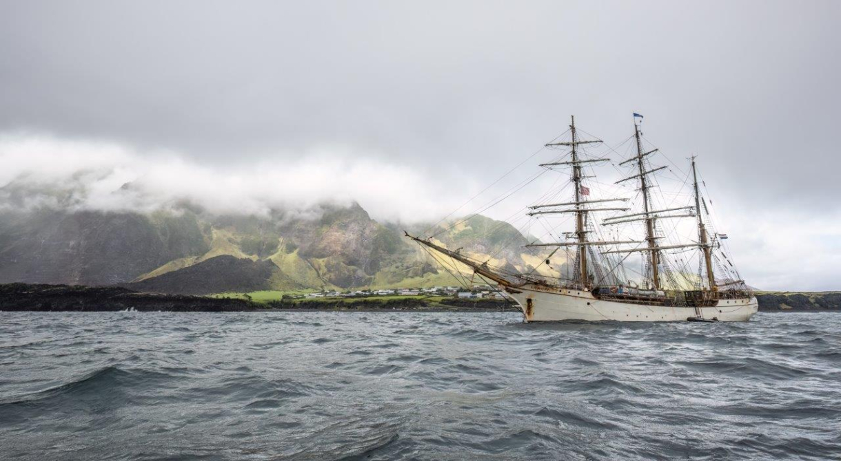 A good day in Tristan da Cunha by Jordi Plana Morales