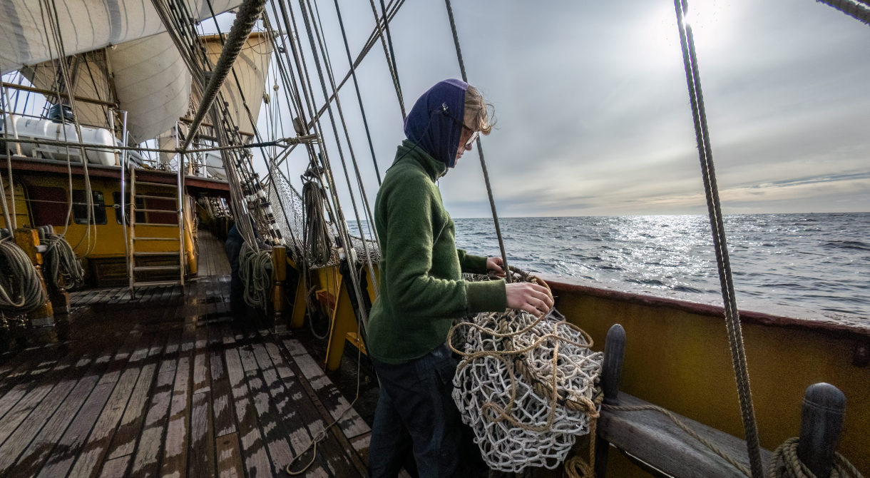 Sailing into the Beagle Channel - Bark EUROPA Jordi Plana Morales