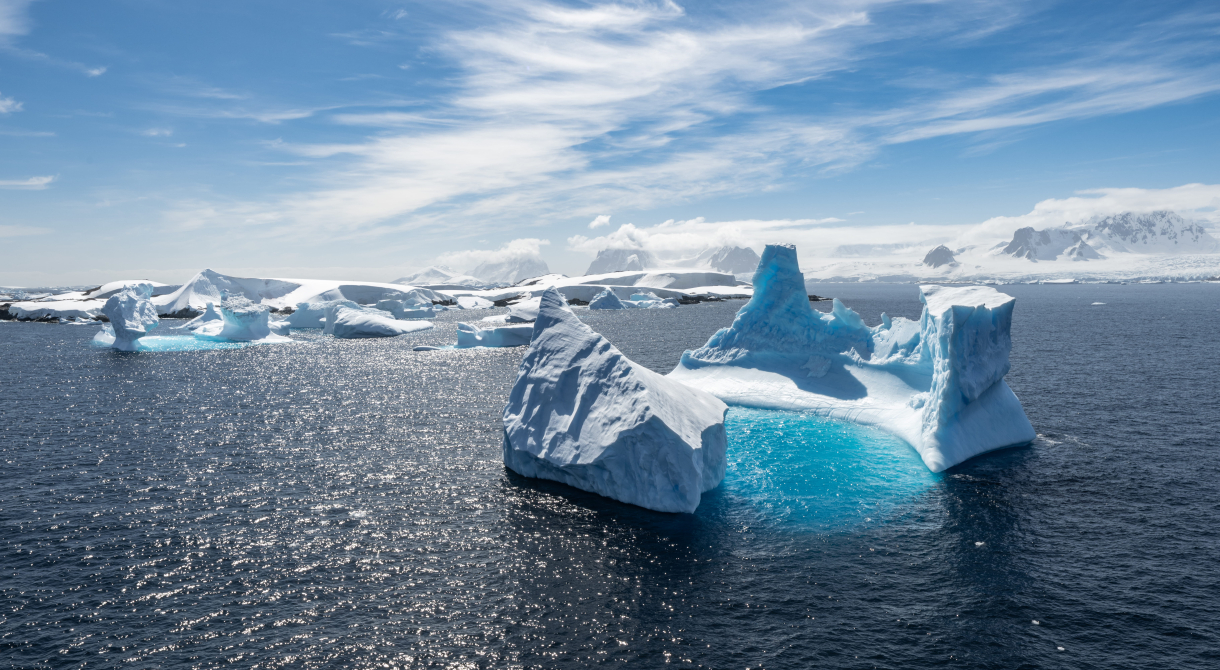 Lemaire Channel. Argentine Islands by Jordi Plana Morales
