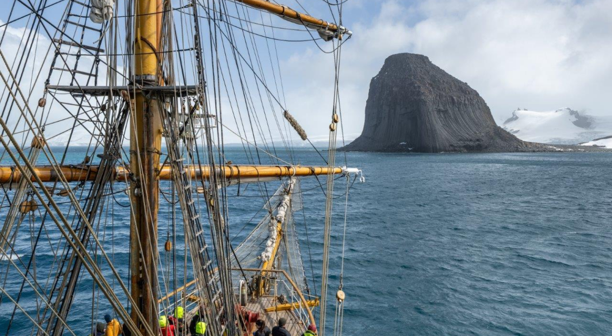 South Shetland Islands by Jordi Plana Morales Bark EUROPA