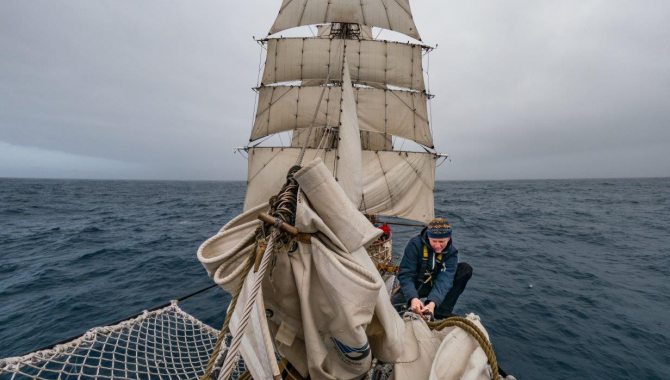 Southern ocean sailing