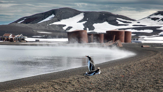 Deception Island by Ieltxu