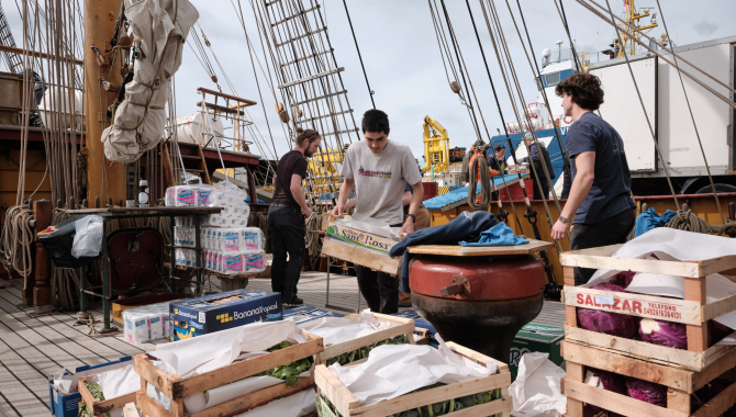 Preparing the ship