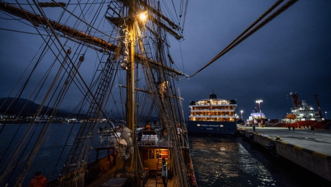 Chilean channels voyage ushuaia by Jordi Morales