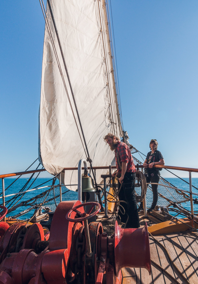 Bark EUROPA Glassy Water Jack Cox