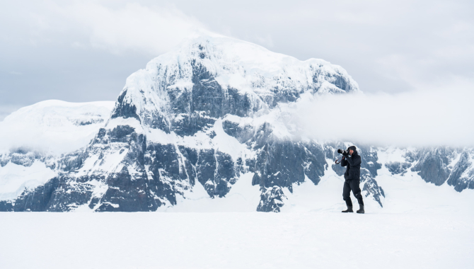 Photography in Antarctica - Bark Europa Benjamin Hardman