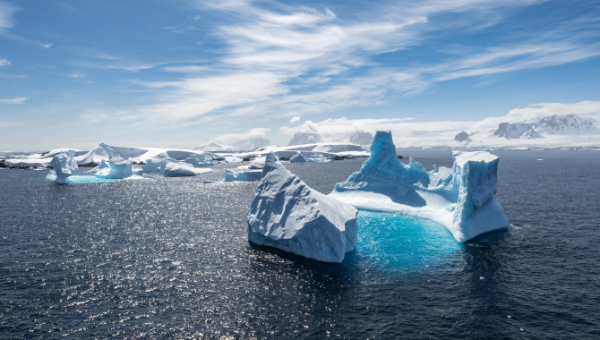 Lemaire Channel. Argentine Islands by Jordi Plana Morales
