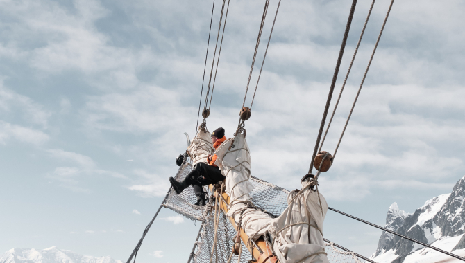 Waves passing in the night - Richard Simko ANT 3 2025